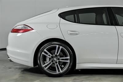 2012 Porsche Panamera 4S - Photo 13 - Joliet, IL 60435