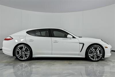 2012 Porsche Panamera 4S - Photo 14 - Joliet, IL 60435