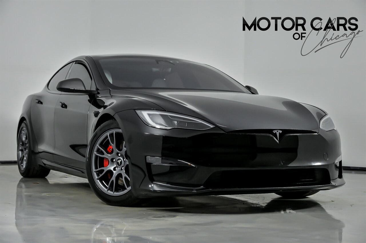 2023 Tesla Model S Plaid   - Photo 1 - Joliet, IL 60435