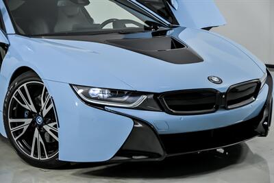 2015 BMW i8   - Photo 3 - Joliet, IL 60435