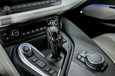 2015 BMW i8   - Photo 33 - Joliet, IL 60435