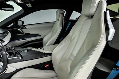 2015 BMW i8   - Photo 20 - Joliet, IL 60435
