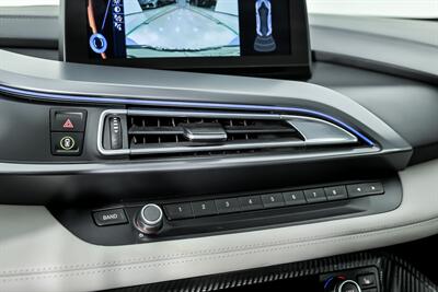 2015 BMW i8   - Photo 29 - Joliet, IL 60435