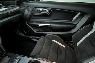 2021 Ford Mustang Shelby GT500-CFTP!   - Photo 34 - Joliet, IL 60435