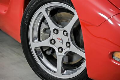 2002 Chevrolet Corvette   - Photo 4 - Joliet, IL 60435