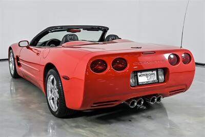 2002 Chevrolet Corvette   - Photo 10 - Joliet, IL 60435
