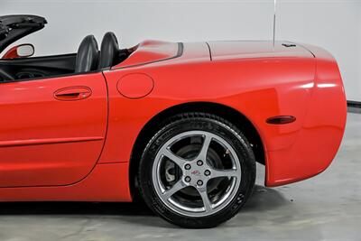 2002 Chevrolet Corvette   - Photo 9 - Joliet, IL 60435