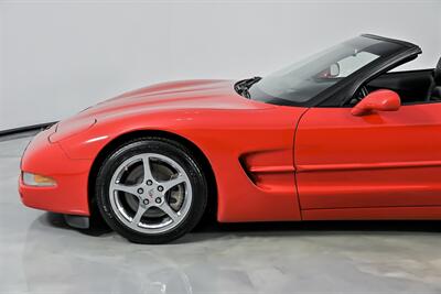 2002 Chevrolet Corvette   - Photo 7 - Joliet, IL 60435