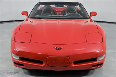 2002 Chevrolet Corvette   - Photo 5 - Joliet, IL 60435