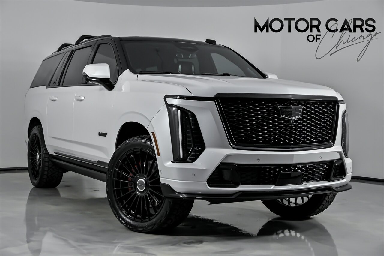 2025 Cadillac Escalade ESV V-Series's photo