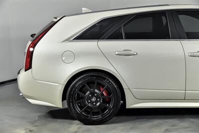 2014 Cadillac CTS-V -RARE MANUAL WAGON   - Photo 13 - Joliet, IL 60435