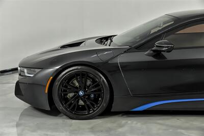 2015 BMW i8   - Photo 6 - Joliet, IL 60435