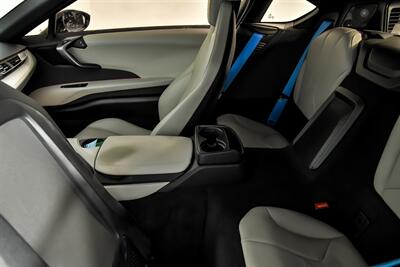 2015 BMW i8   - Photo 19 - Joliet, IL 60435