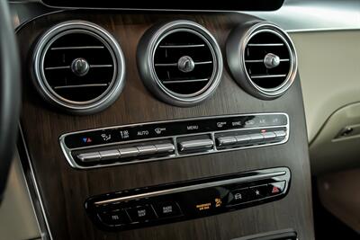 2022 Mercedes-Benz GLC GLC 300 4MATIC   - Photo 33 - Joliet, IL 60435