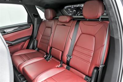 2019 Porsche Cayenne Turbo   - Photo 25 - Joliet, IL 60435