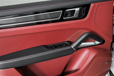 2019 Porsche Cayenne Turbo   - Photo 18 - Joliet, IL 60435