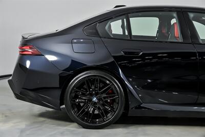 2025 BMW M5   - Photo 13 - Joliet, IL 60435