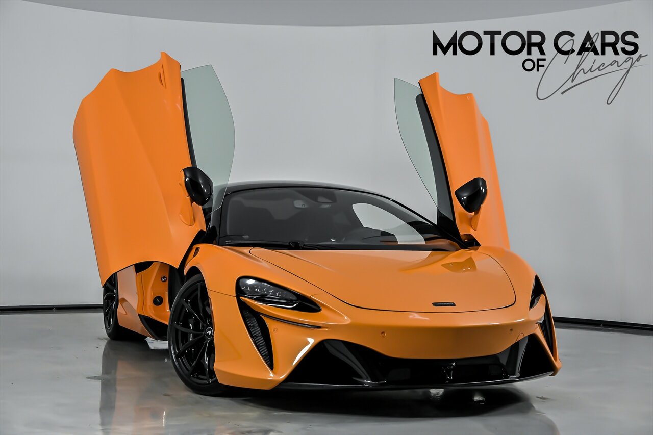 2023 McLaren Artura 3.0 Performance's photo