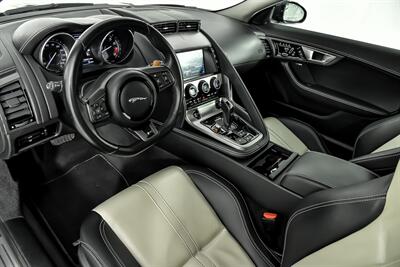 2015 Jaguar F-TYPE R   - Photo 25 - Joliet, IL 60435