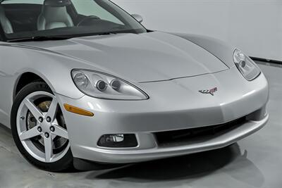 2007 Chevrolet Corvette   - Photo 3 - Joliet, IL 60435