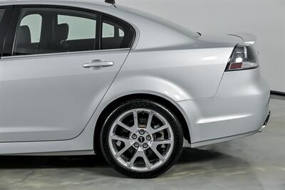 2009 Pontiac G8 GXP   - Photo 9 - Joliet, IL 60435