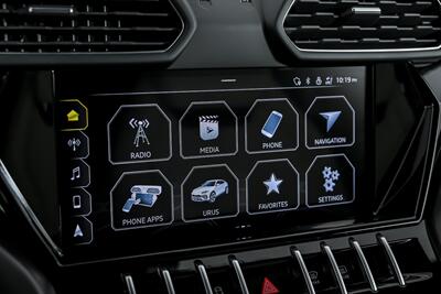 2022 Lamborghini Urus - Photo 37 - Joliet, IL 60435