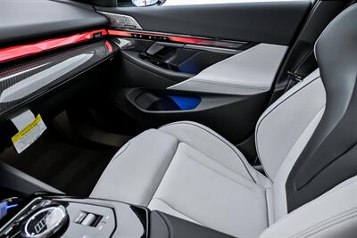 2026 BMW M5 Touring   - Photo 38 - Joliet, IL 60435