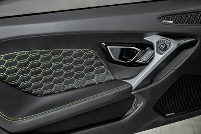 2019 Lamborghini Huracan LP 580-2   - Photo 19 - Joliet, IL 60435