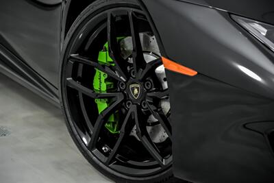 2019 Lamborghini Huracan LP 580-2   - Photo 4 - Joliet, IL 60435