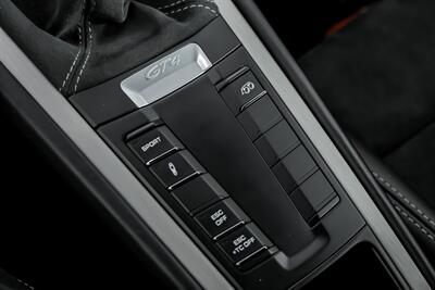 2016 Porsche Cayman GT4   - Photo 35 - Joliet, IL 60435