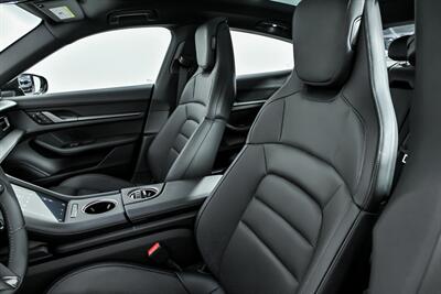 2025 Porsche Taycan   - Photo 22 - Joliet, IL 60435