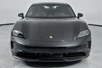 2025 Porsche Taycan   - Photo 5 - Joliet, IL 60435