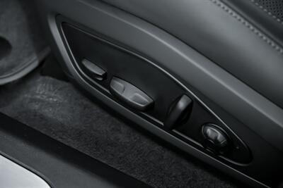 2025 Porsche Taycan   - Photo 26 - Joliet, IL 60435