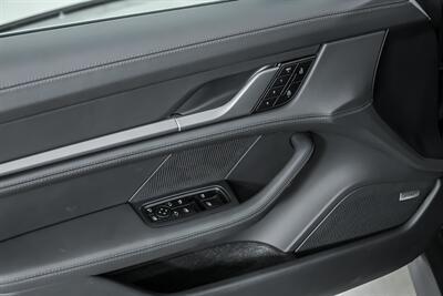 2025 Porsche Taycan   - Photo 17 - Joliet, IL 60435