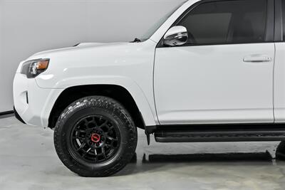 2023 Toyota 4Runner TRD Pro   - Photo 7 - Joliet, IL 60435
