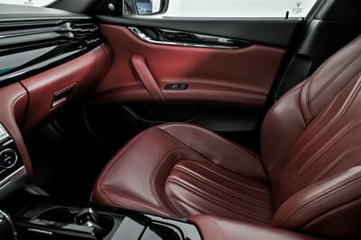 2015 Maserati Quattroporte S Q4   - Photo 39 - Joliet, IL 60435
