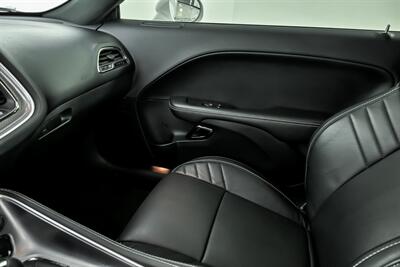 2017 Dodge Challenger SRT Hellcat   - Photo 36 - Joliet, IL 60435