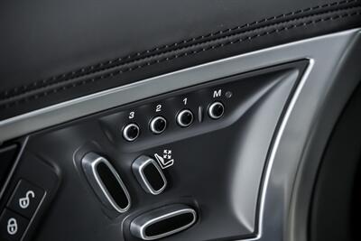 2018 Jaguar F-TYPE R-Dynamic   - Photo 20 - Joliet, IL 60435