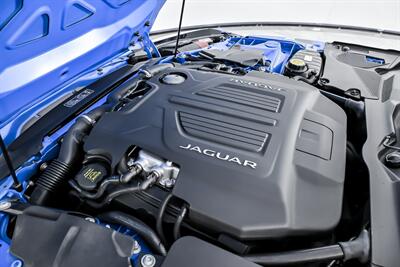 2018 Jaguar F-TYPE R-Dynamic   - Photo 17 - Joliet, IL 60435