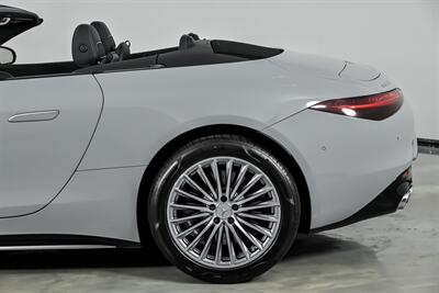 2023 Mercedes-Benz AMG SL 43   - Photo 9 - Joliet, IL 60435