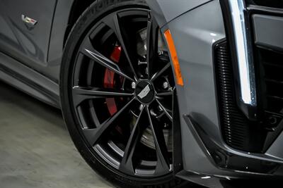 2022 Cadillac CT4-V Blackwing   - Photo 4 - Joliet, IL 60435