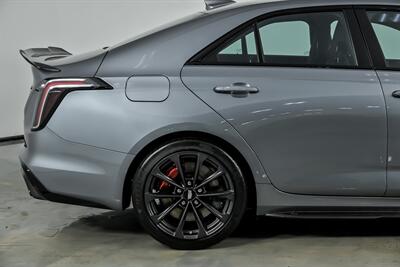 2022 Cadillac CT4-V Blackwing   - Photo 13 - Joliet, IL 60435