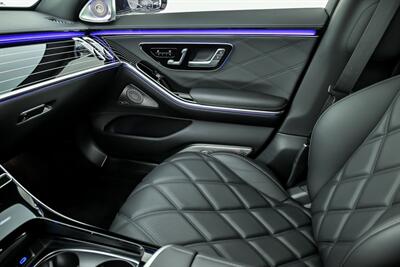 2025 Mercedes-Benz Mercedes-Maybach S 580 4MATIC-HUGE $233K MSRP!   - Photo 38 - Joliet, IL 60435