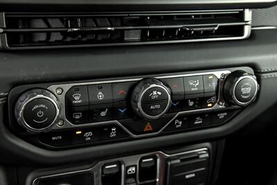 2024 Jeep Wrangler Rubicon 392- 1 TOUCH POWER TOP   - Photo 33 - Joliet, IL 60435