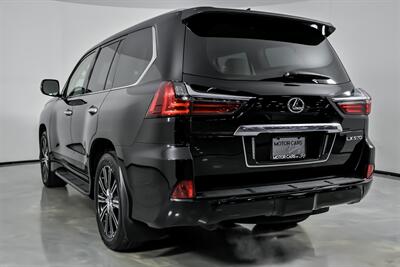 2021 Lexus LX 570 Three-Row   - Photo 10 - Joliet, IL 60435