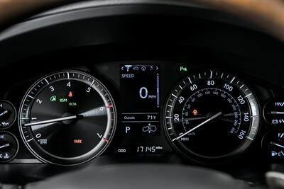 2021 Lexus LX 570 Three-Row   - Photo 28 - Joliet, IL 60435