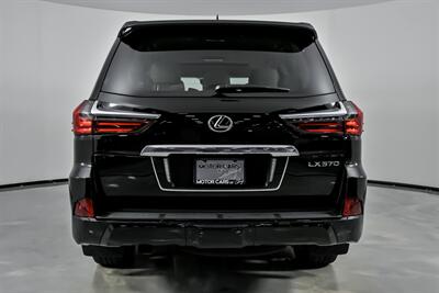 2021 Lexus LX 570 Three-Row   - Photo 11 - Joliet, IL 60435