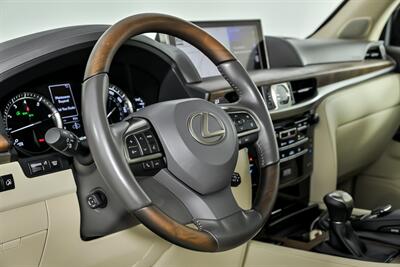 2021 Lexus LX 570 Three-Row   - Photo 26 - Joliet, IL 60435