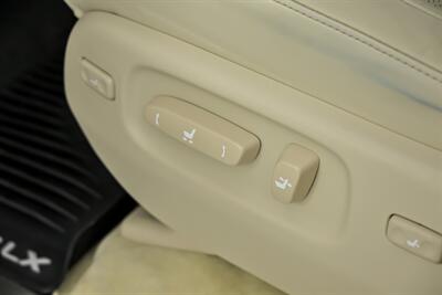 2021 Lexus LX 570 Three-Row   - Photo 27 - Joliet, IL 60435