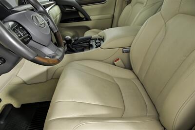 2021 Lexus LX 570 Three-Row   - Photo 22 - Joliet, IL 60435